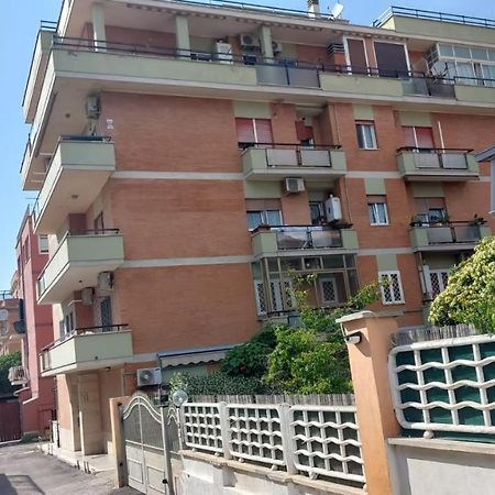 Le Marinare Lägenhet Lido di Ostia Exteriör bild